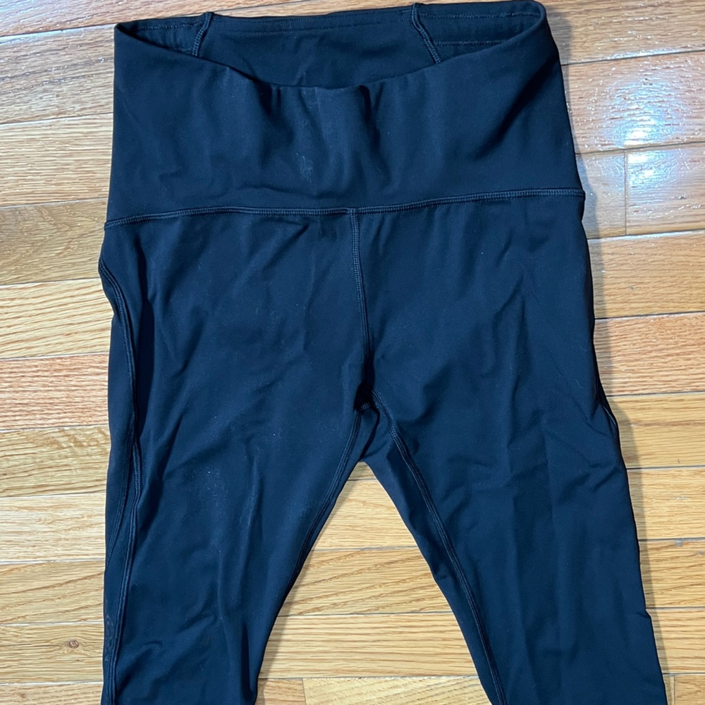Lululemon size 6 leggings